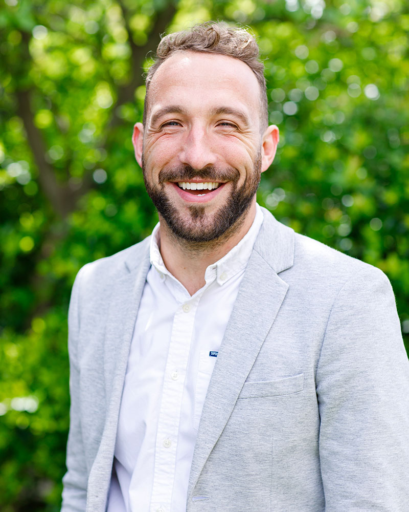 Tayo Harrington, Branch Manager